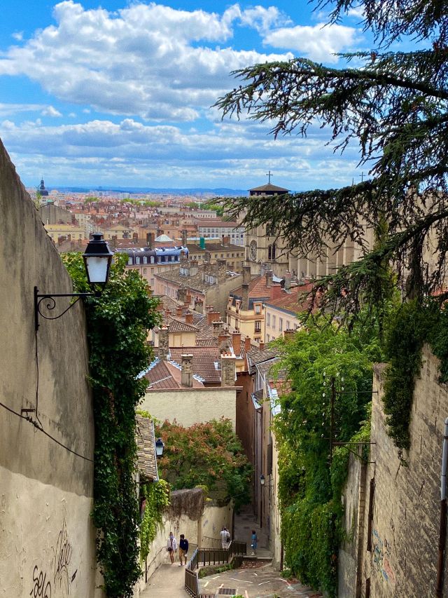 Vue de la ville de Lyon depuis le quartier du vieux Lyon.